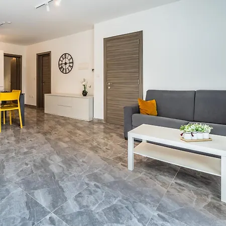 דירה Modern Luxury