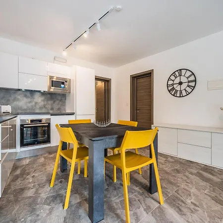 Modern Luxury דירה